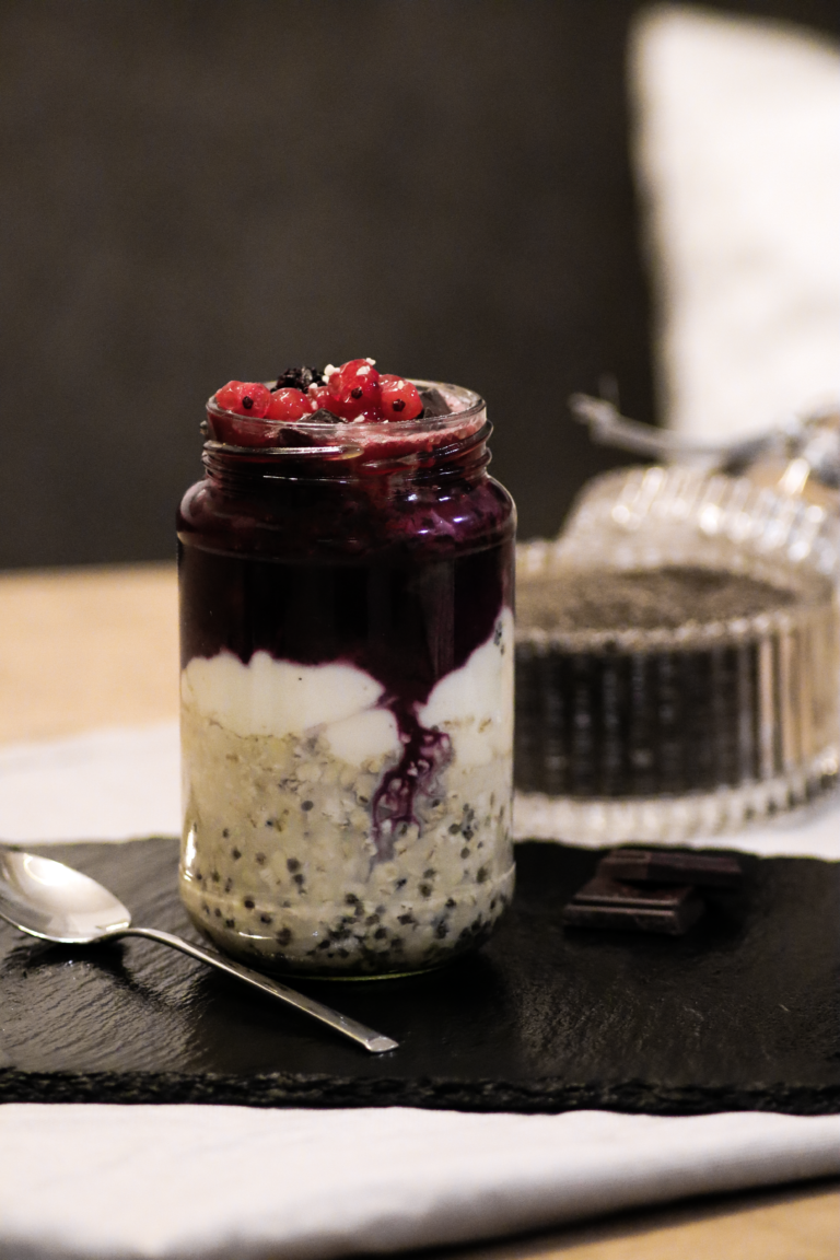 Fruchtiger Beeren-Chia-Pudding